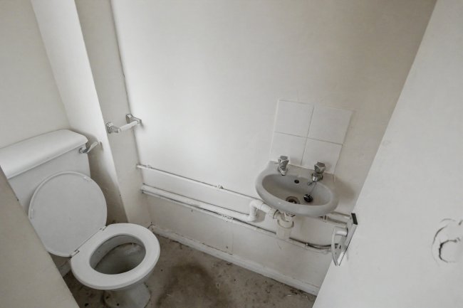 33 Kent Road, Selby, North Yorkshire, YO8 4YF 8