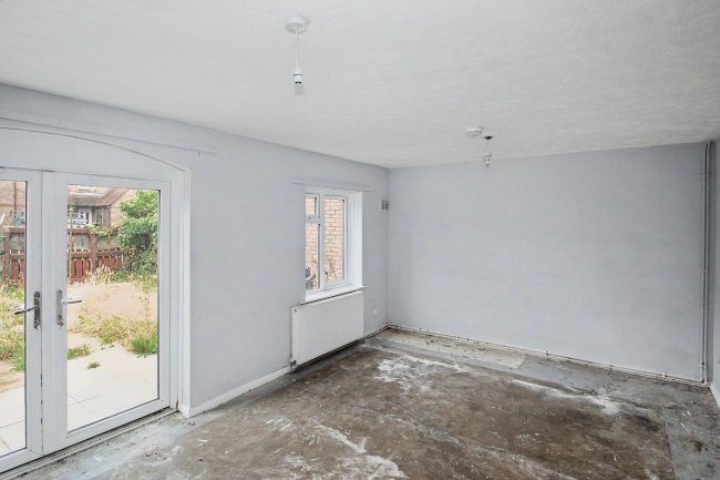 33 Kent Road, Selby, North Yorkshire, YO8 4YF 8