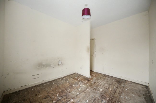 Flat A, 28 Park Road, Chorley, Lancashire, PR7 1QU 8