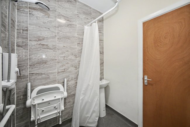 Flat A, 28 Park Road, Chorley, Lancashire, PR7 1QU 8