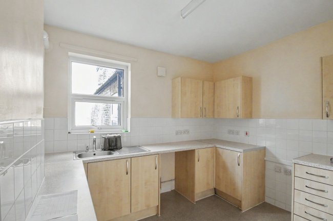 First Floor Flat, 44 Leybourne Road, Leytonstone, London, E11 3BT 7