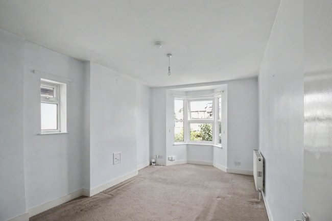 First Floor Flat, 44 Leybourne Road, Leytonstone, London, E11 3BT 7