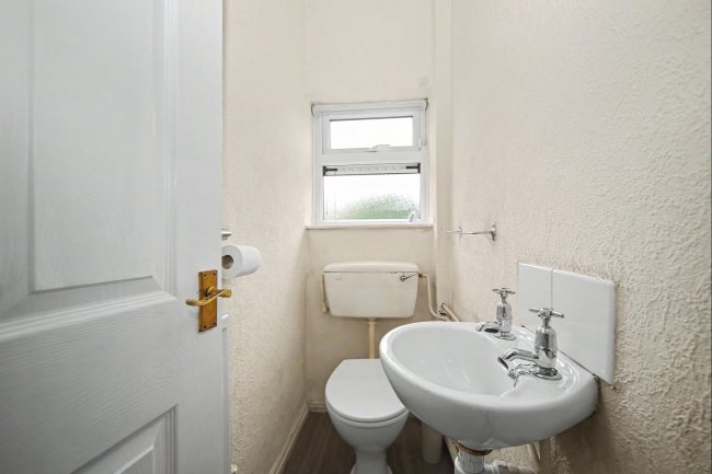 3 Lancaster Avenue, Urmston, Manchester, M41 0ZD 5