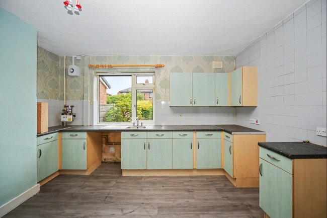 3 Lancaster Avenue, Urmston, Manchester, M41 0ZD 5