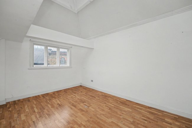 Flat 12, The Clock House, 83 Tweedy Road, Bromley, Kent, BR1 1RP 4