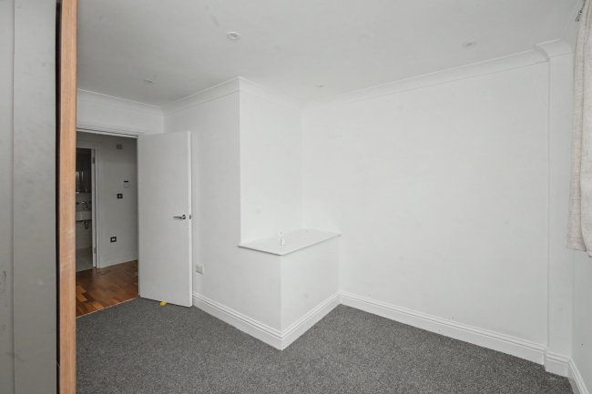 Flat 12, The Clock House, 83 Tweedy Road, Bromley, Kent, BR1 1RP 4