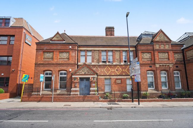 Flat 12, The Clock House, 83 Tweedy Road, Bromley, Kent, BR1 1RP 4