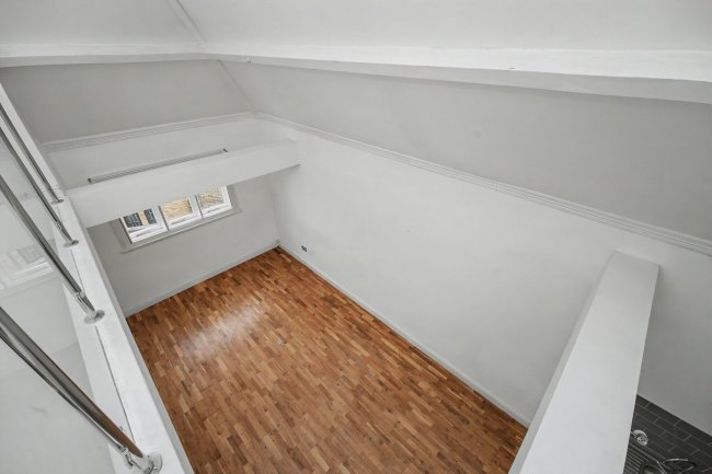 Flat 12, The Clock House, 83 Tweedy Road, Bromley, Kent, BR1 1RP 4