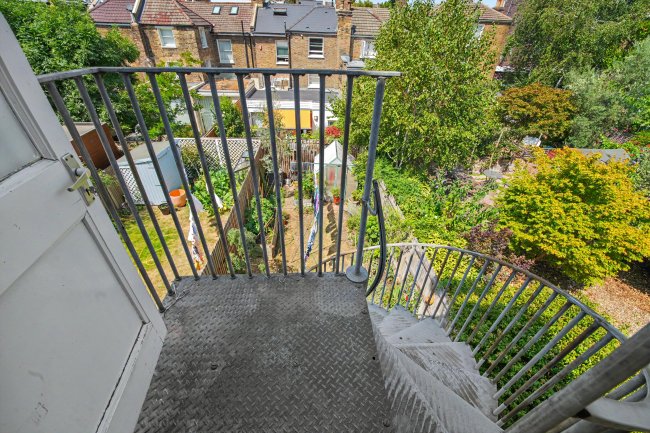 Flat C, 67 Shakespeare Road, London, SE24 0LA 8