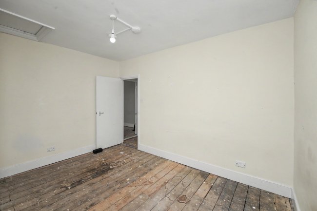 Flat C, 67 Shakespeare Road, London, SE24 0LA 8