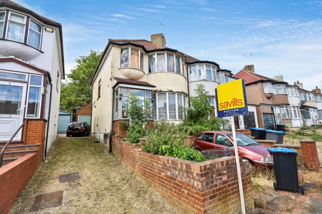 9 The Ridgeway, Kingsbury, London, NW9 0UB 3