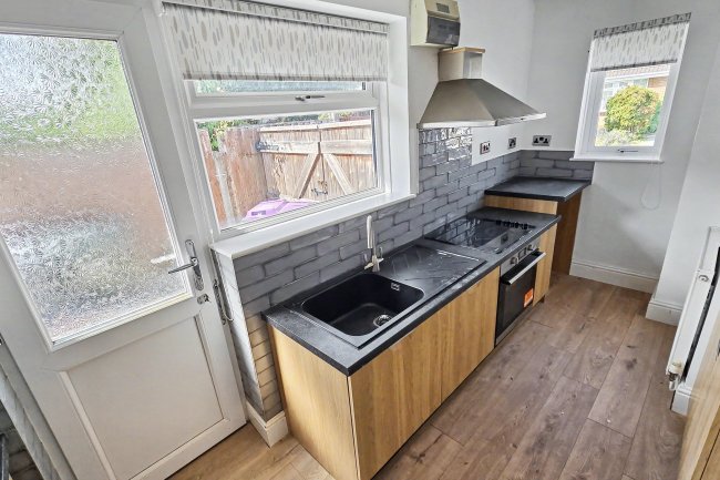 2 Welbeck Grove, Bingham, Nottingham, NG13 8RF 1