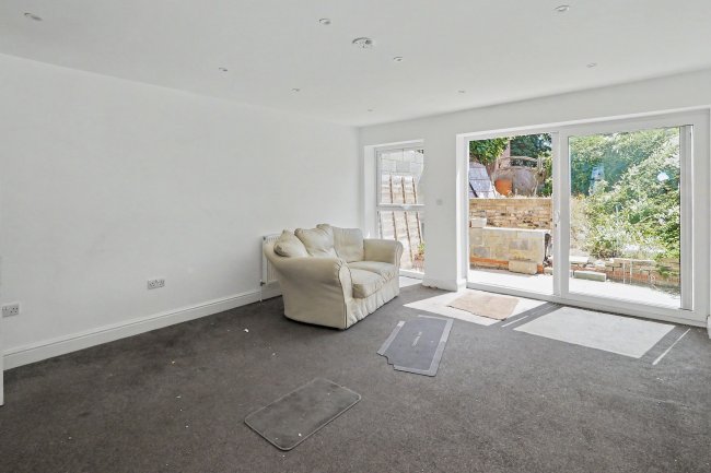 58 Park Road, Ramsgate CT11 9TJ 5