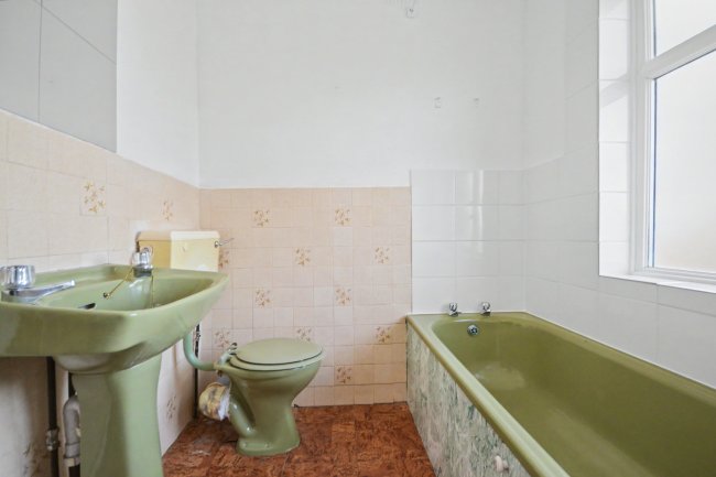 28 Portland Road, Bournemouth, BH9 1NQ 6
