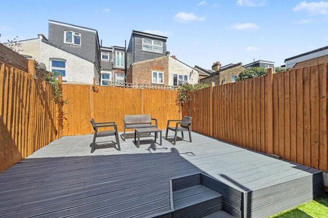 3 Kellino Street, Tooting, London SW17 8SY 8