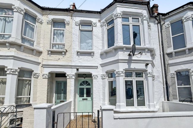 3 Kellino Street, Tooting, London SW17 8SY 8