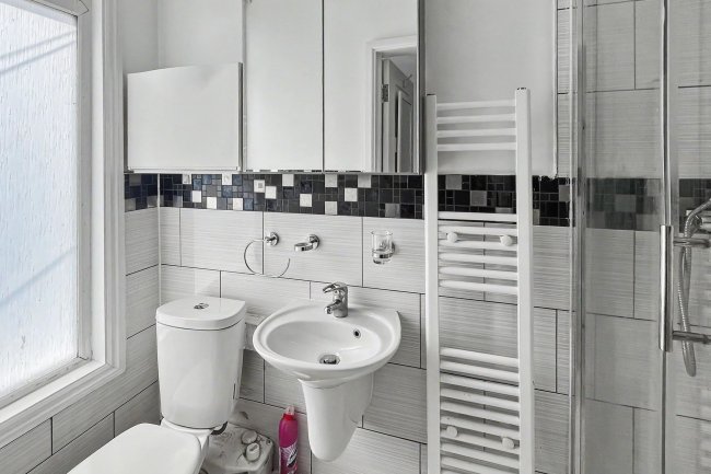 3 Kellino Street, Tooting, London SW17 8SY 8