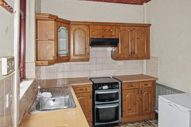 31 Division Street, Rochdale, OL12 9SJ 4