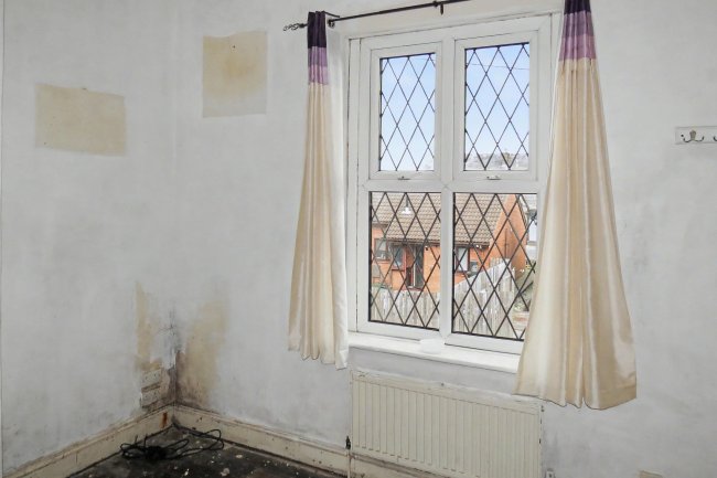 31 Division Street, Rochdale, OL12 9SJ 4