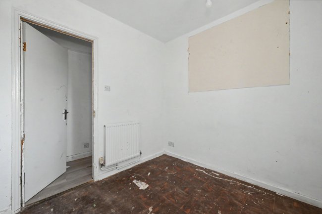 Flat 1 Hawkswood House, Moordale Avenue, Bracknell, RG42 1RY 7