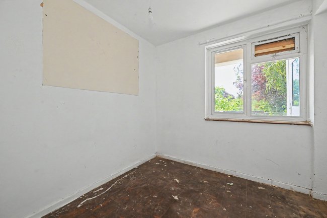 Flat 1 Hawkswood House, Moordale Avenue, Bracknell, RG42 1RY 7