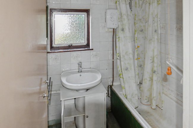 108 Northfield Road, Coventry, West Midlands, CV1 2BP 4