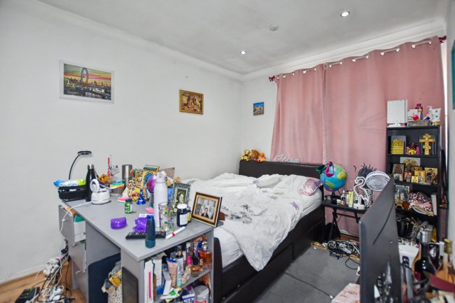 10 Yalding Grove, Orpington, Kent, BR5 3SE 6