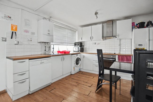 10 Yalding Grove, Orpington, Kent, BR5 3SE 6