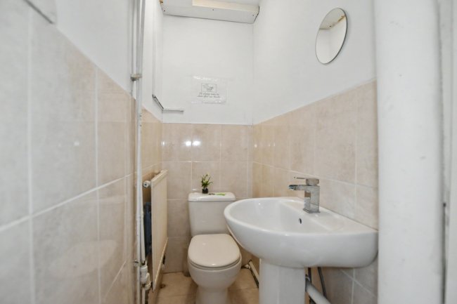 10 Yalding Grove, Orpington, Kent, BR5 3SE 6