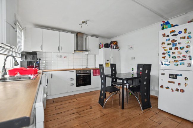 10 Yalding Grove, Orpington, Kent, BR5 3SE 6