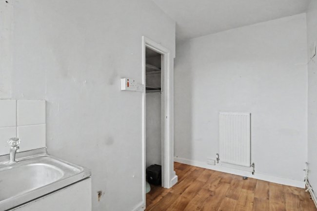44A Granville Road, Weymouth, DT4 0BQ 3