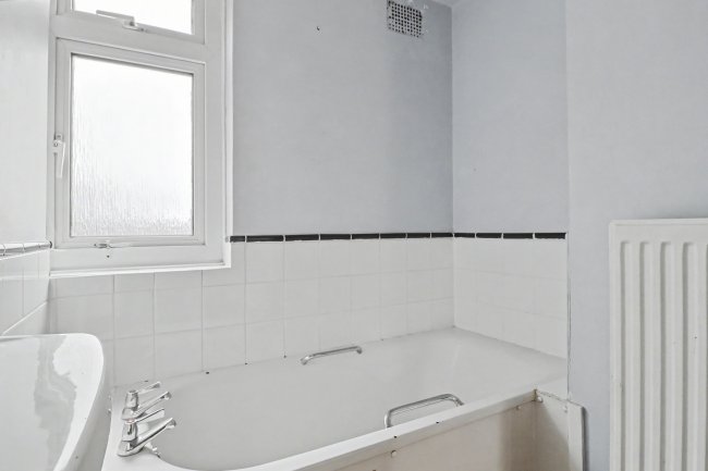 44A Granville Road, Weymouth, DT4 0BQ 3