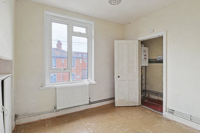 44A Granville Road, Weymouth, DT4 0BQ 3