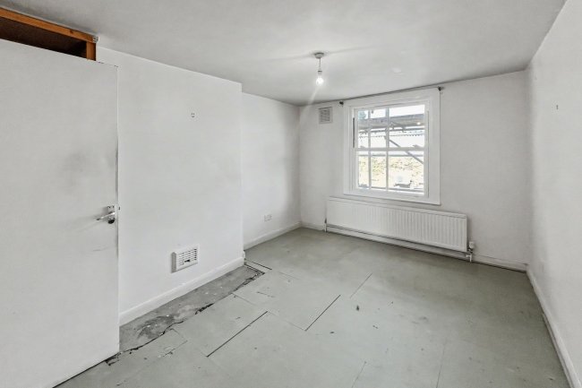 36b Kildoran Road, Brixton London, SW2 5JX 6