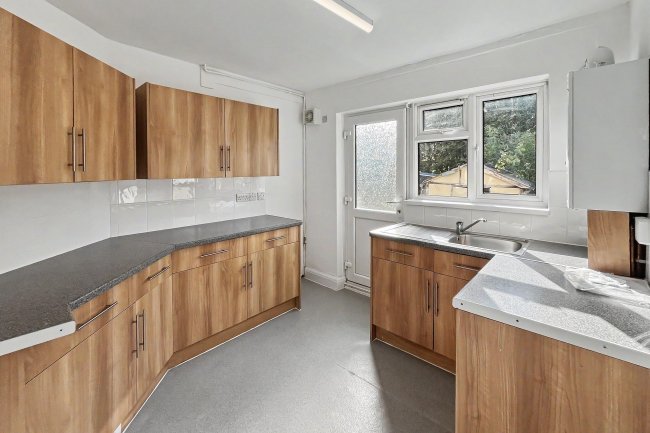14a Abbey Road, Selsdon, South Croydon, CR2 8NG 7