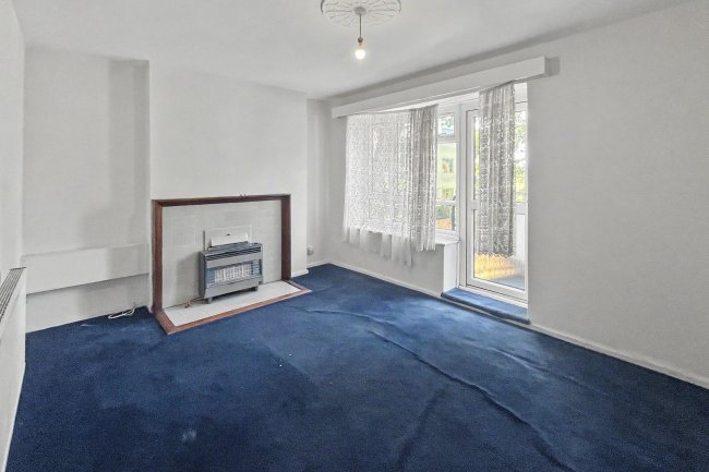 5 Hartswood House, Streatham Hill, London, SW2 4AS 2