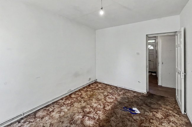 5 Hartswood House, Streatham Hill, London, SW2 4AS 2
