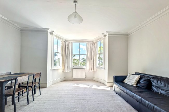 Flat 11, 21 Streatham Common North, Streatham, London, SW16 3HJ 9