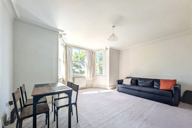 Flat 11, 21 Streatham Common North, Streatham, London, SW16 3HJ 9