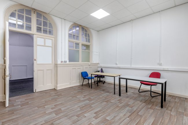 Maas House, Shaw Road, Oldham, OL1 4AW 4