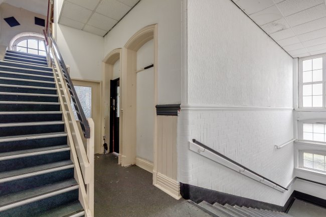 Maas House, Shaw Road, Oldham, OL1 4AW 4