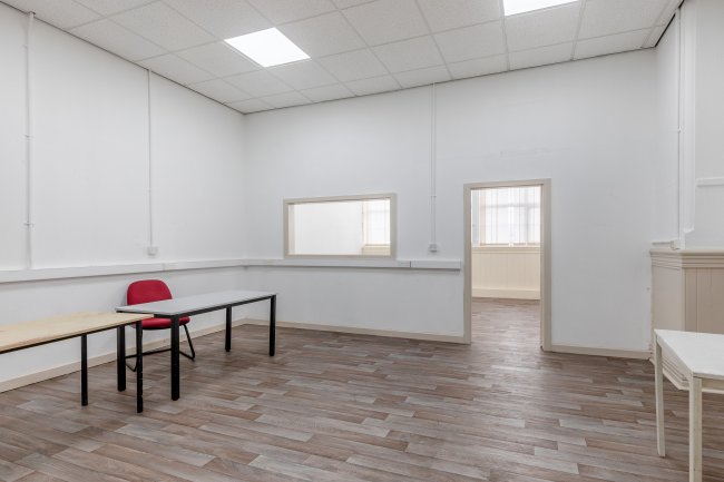 Maas House, Shaw Road, Oldham, OL1 4AW 4