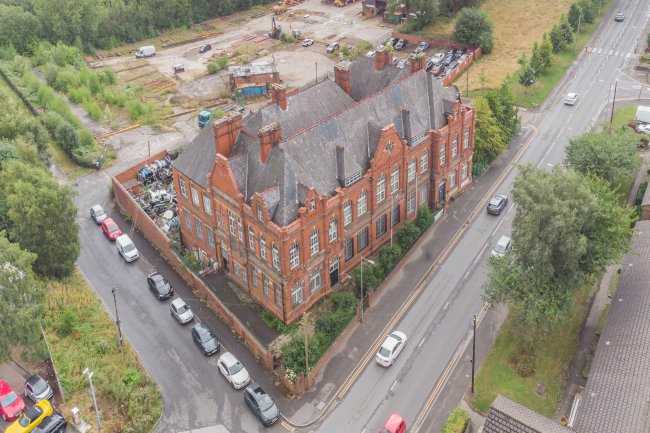 Maas House, Shaw Road, Oldham, OL1 4AW 4
