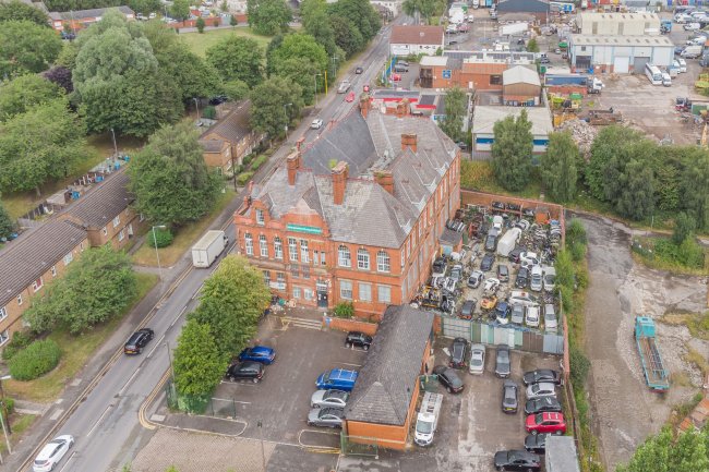Maas House, Shaw Road, Oldham, OL1 4AW 4