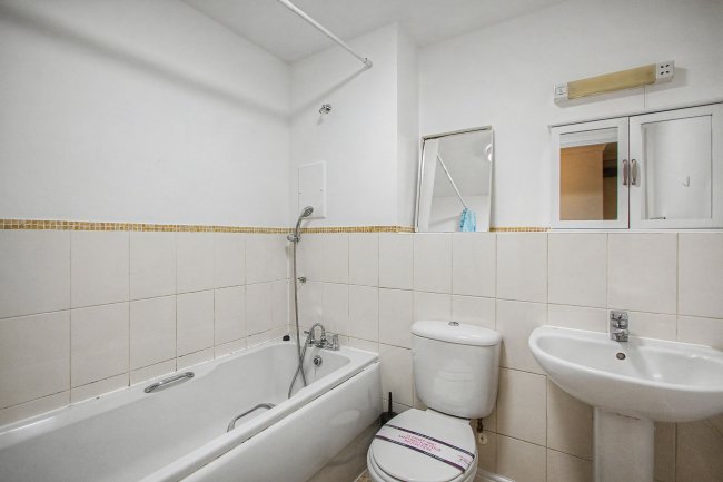 171 Maltings Close, Bow, London, E3 3TE 7