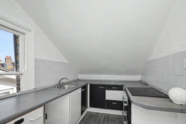 Flat 3, 11 Claremont Road, Folkestone,  CT20 1DQ 1