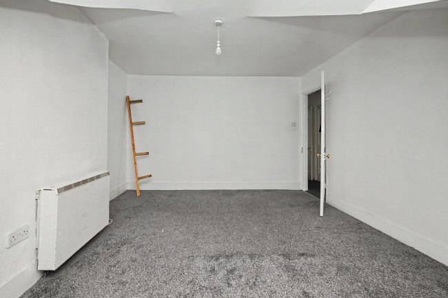 Flat 3, 11 Claremont Road, Folkestone,  CT20 1DQ 1