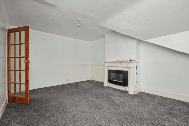 Flat 3, 11 Claremont Road, Folkestone,  CT20 1DQ 1
