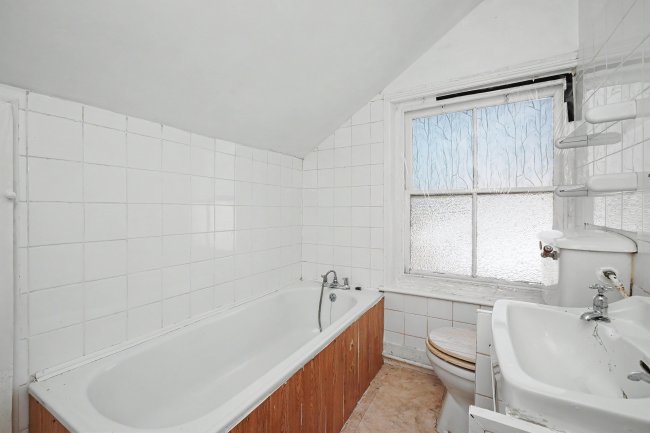 Flat 3, 11 Claremont Road, Folkestone,  CT20 1DQ 1