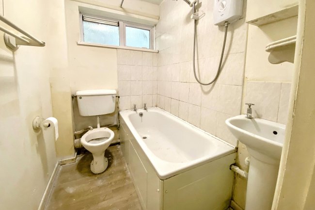 14 Silver Street, Kington Langley, Chippenham, Wiltshire, SN15 5NU 7